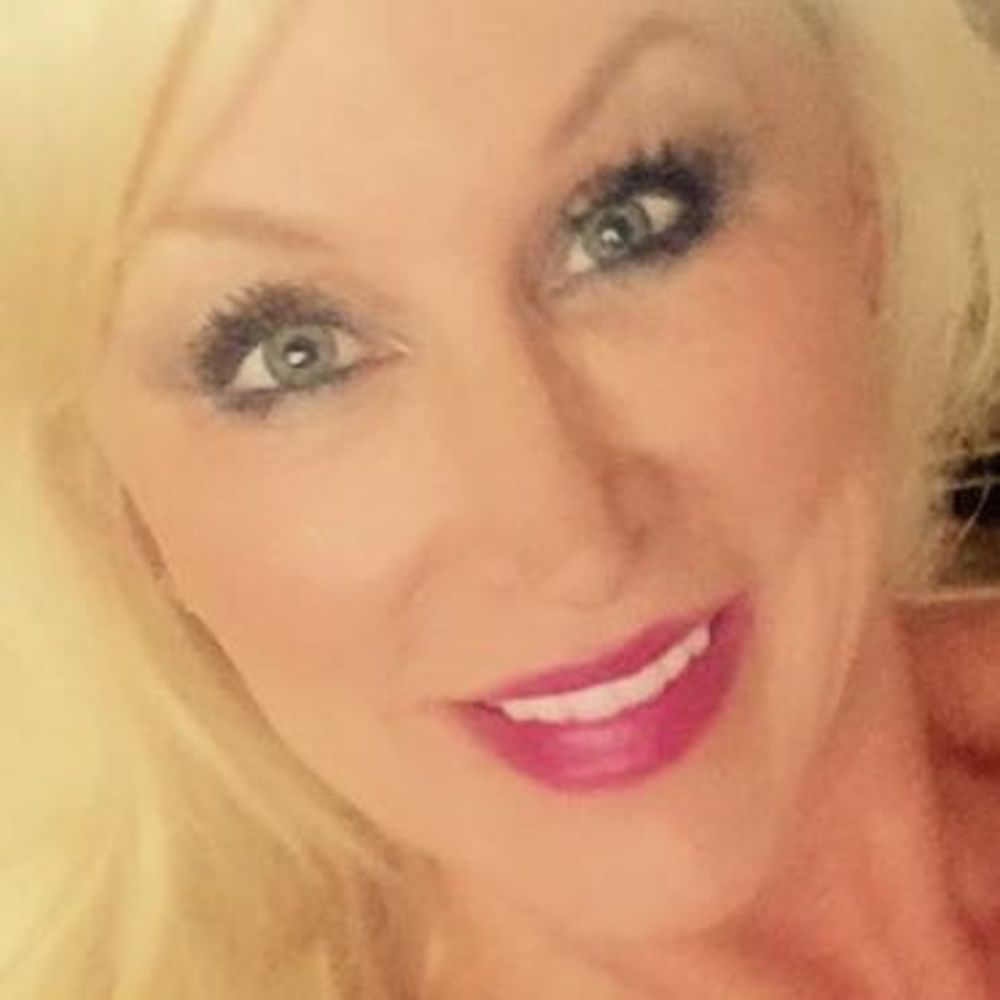 Meet your Posher, Suzanne